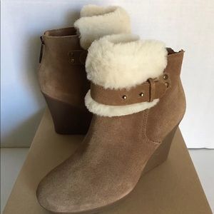 🎄☃️🎄SALE!!! New UGG Women Antonia Wedge  Ankle Boots. Size 12